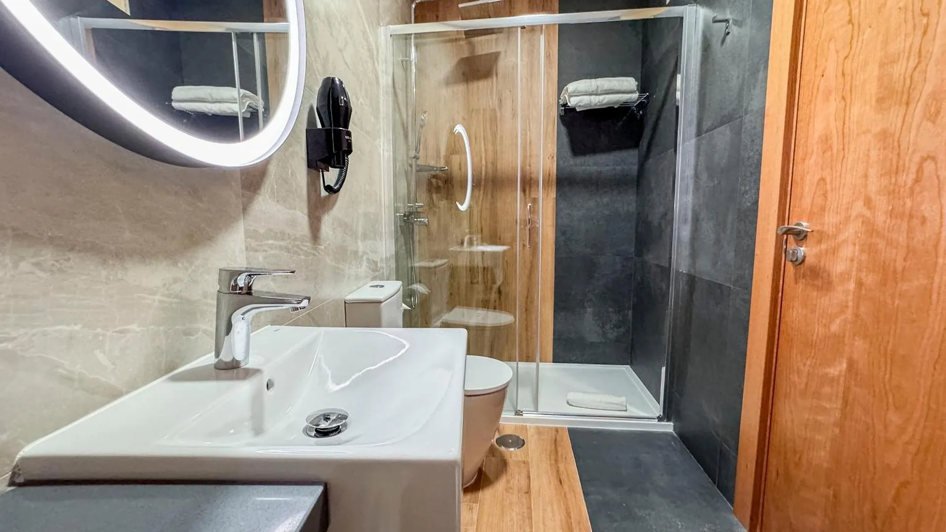 Torreluz Suites Almeria